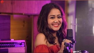 Matlabi Yariyan - Neha Kakkar's Unplugged Version